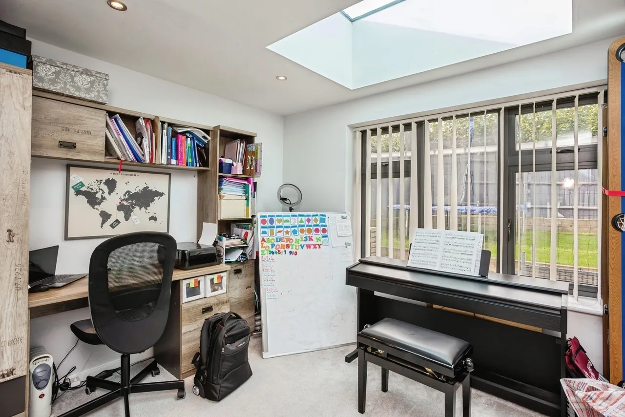 Darwin Crescent, Loughborough, LE11, photo 12
