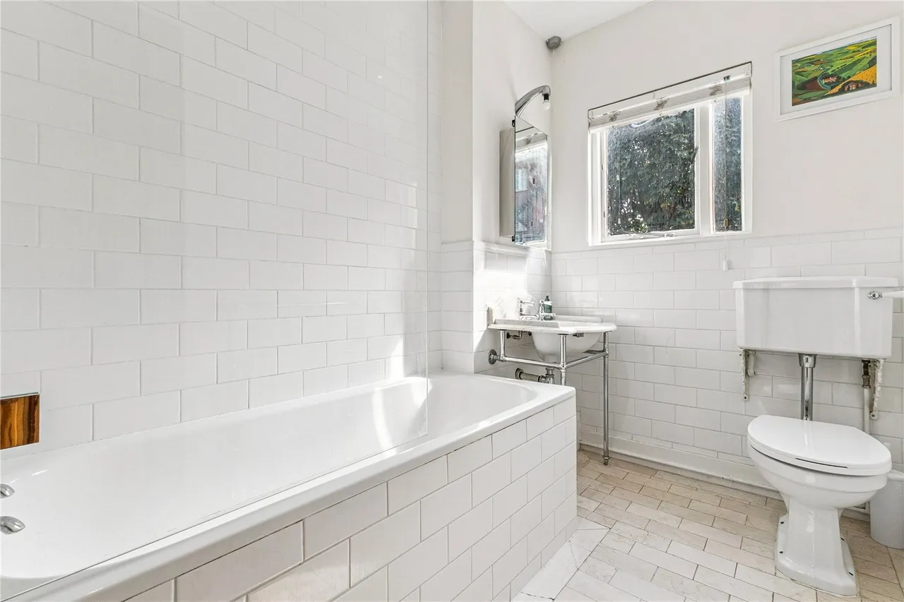 Weybourne Street, London, SW18, photo 6