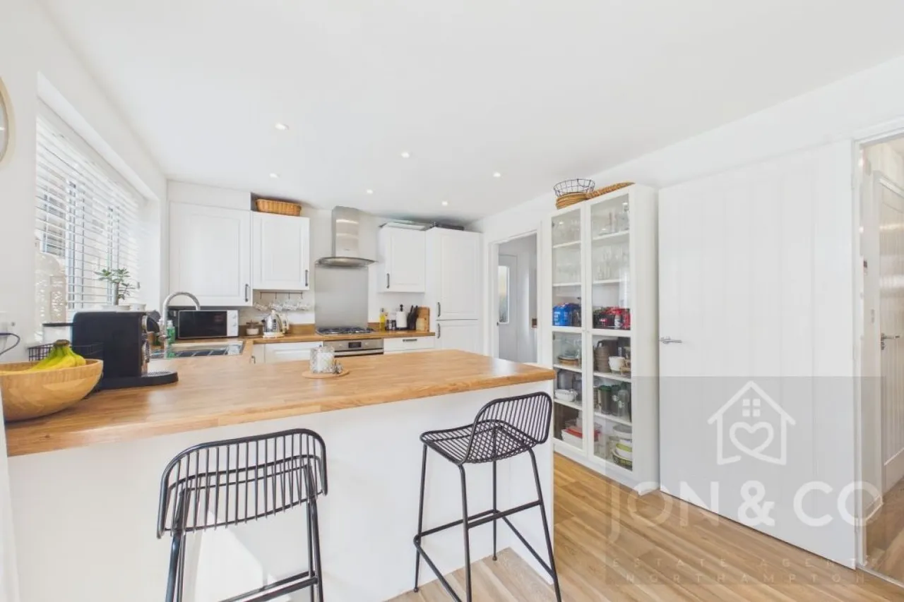 Copsewood, Overstone Gate, NN6, photo 6