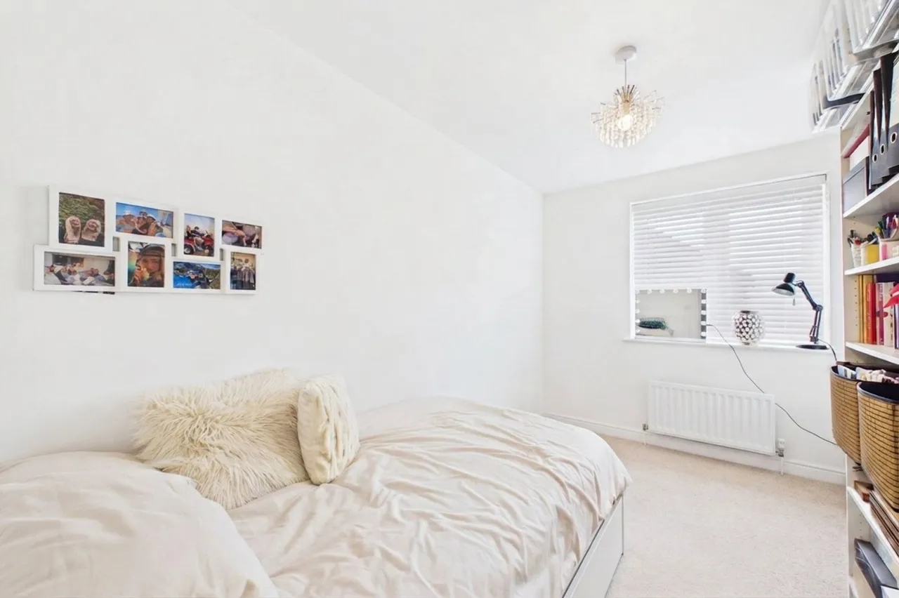 Copsewood, Overstone Gate, NN6, photo 16