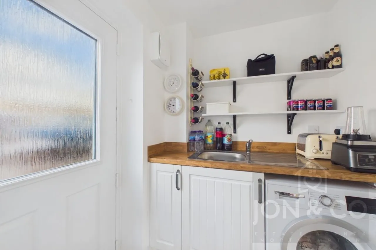 Copsewood, Overstone Gate, NN6, photo 9