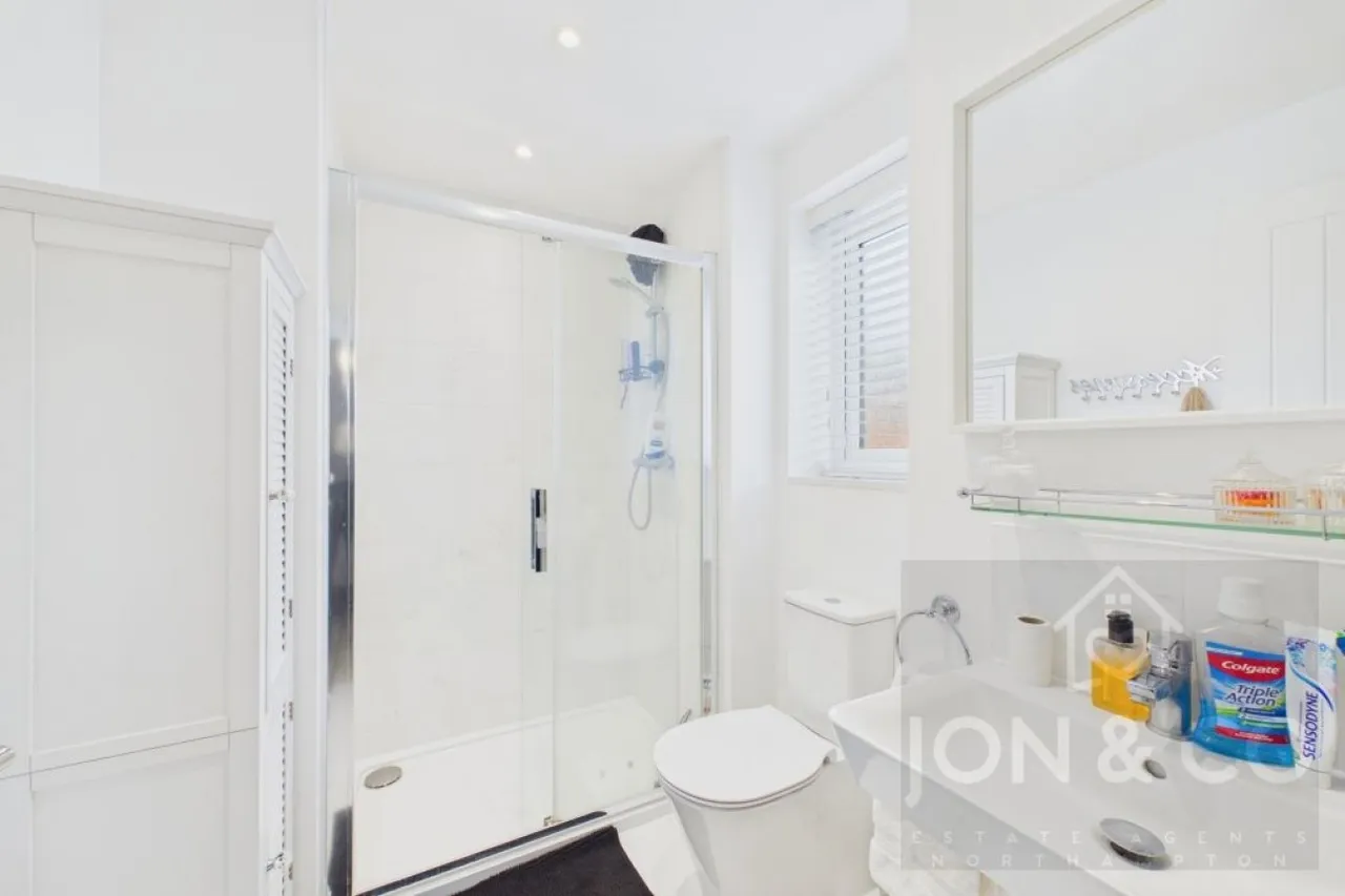 Copsewood, Overstone Gate, NN6, photo 17