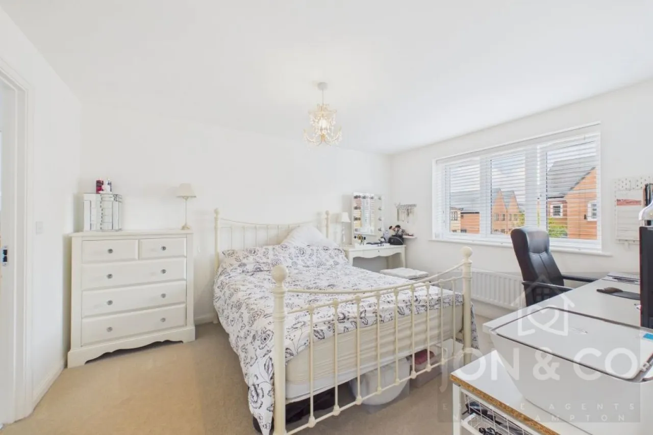 Copsewood, Overstone Gate, NN6, photo 13