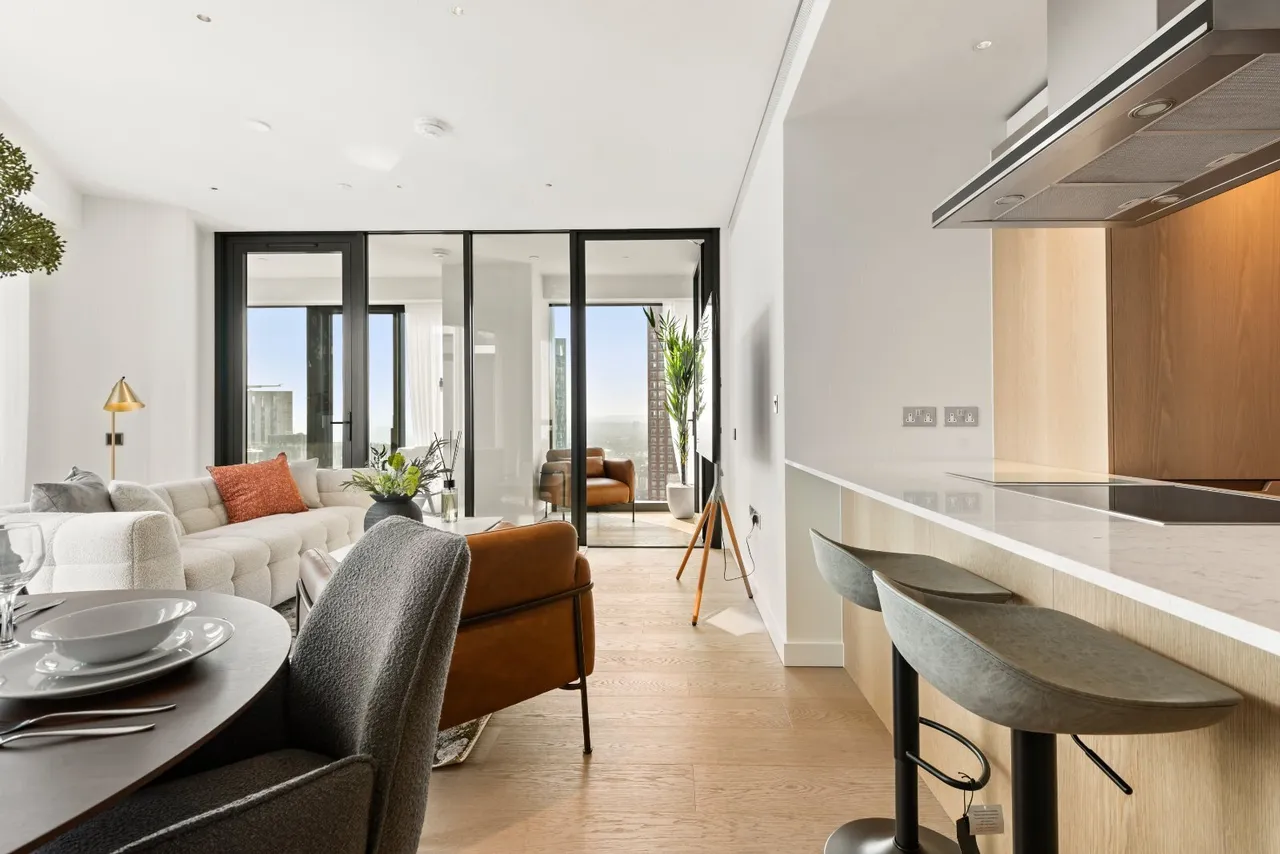 Nine Elms Lane, London, SW8, photo 15