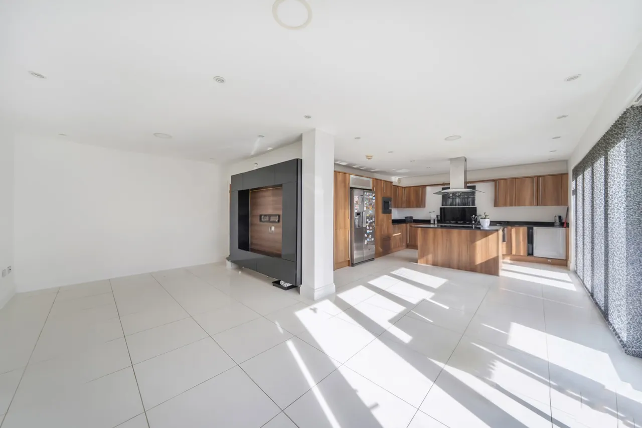 Enderley Close, Harrow, HA3, photo 2