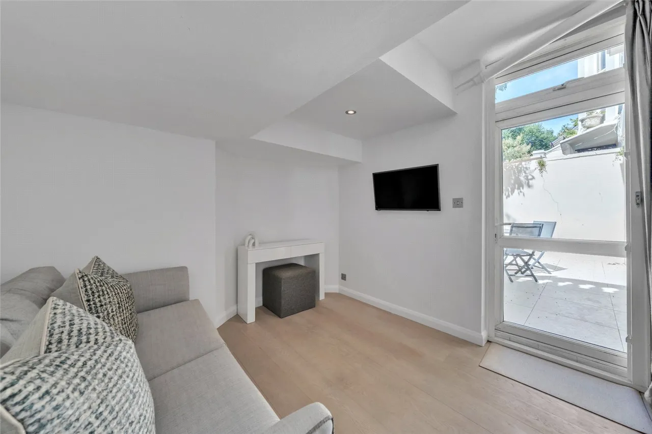Blomfield Road, London, W9, photo 5