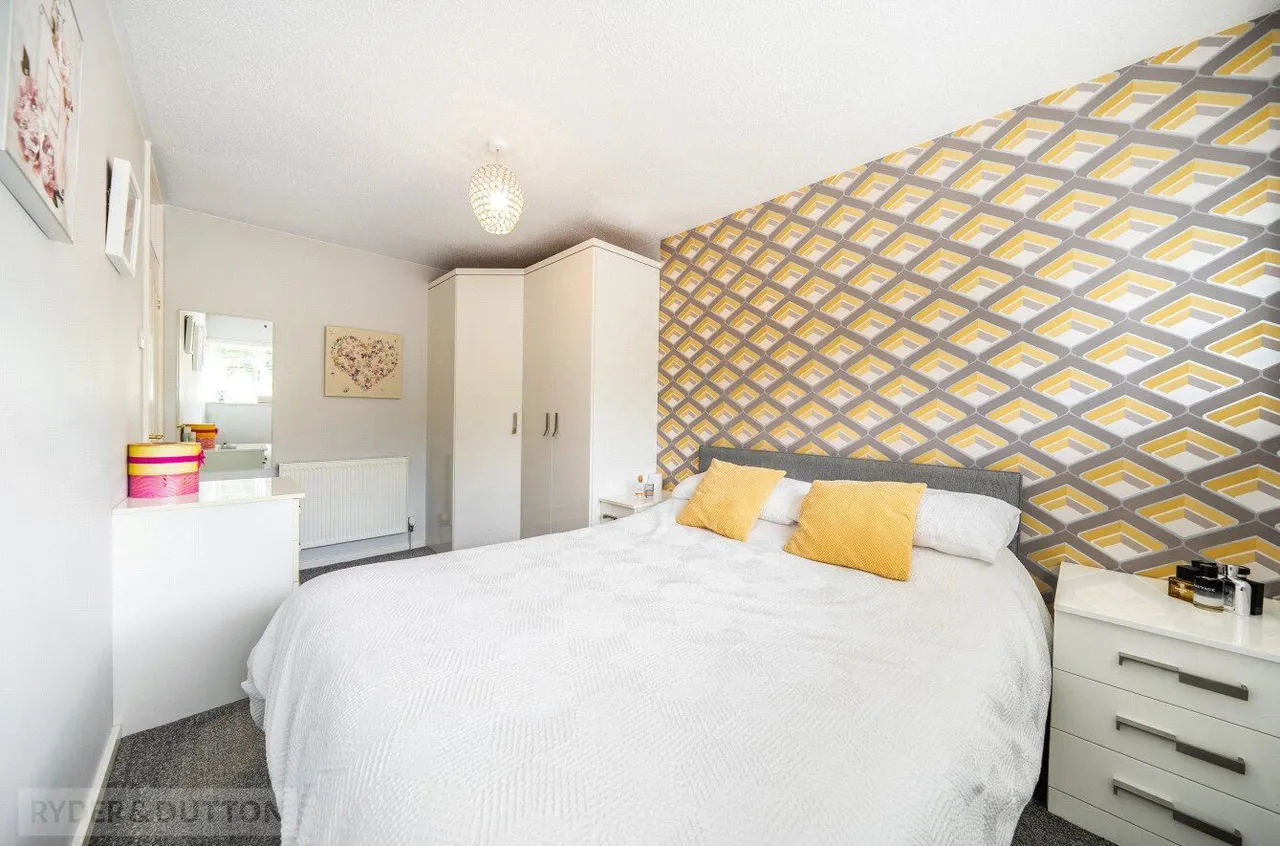 Foxglove Court, Shawclough, OL12, photo 8