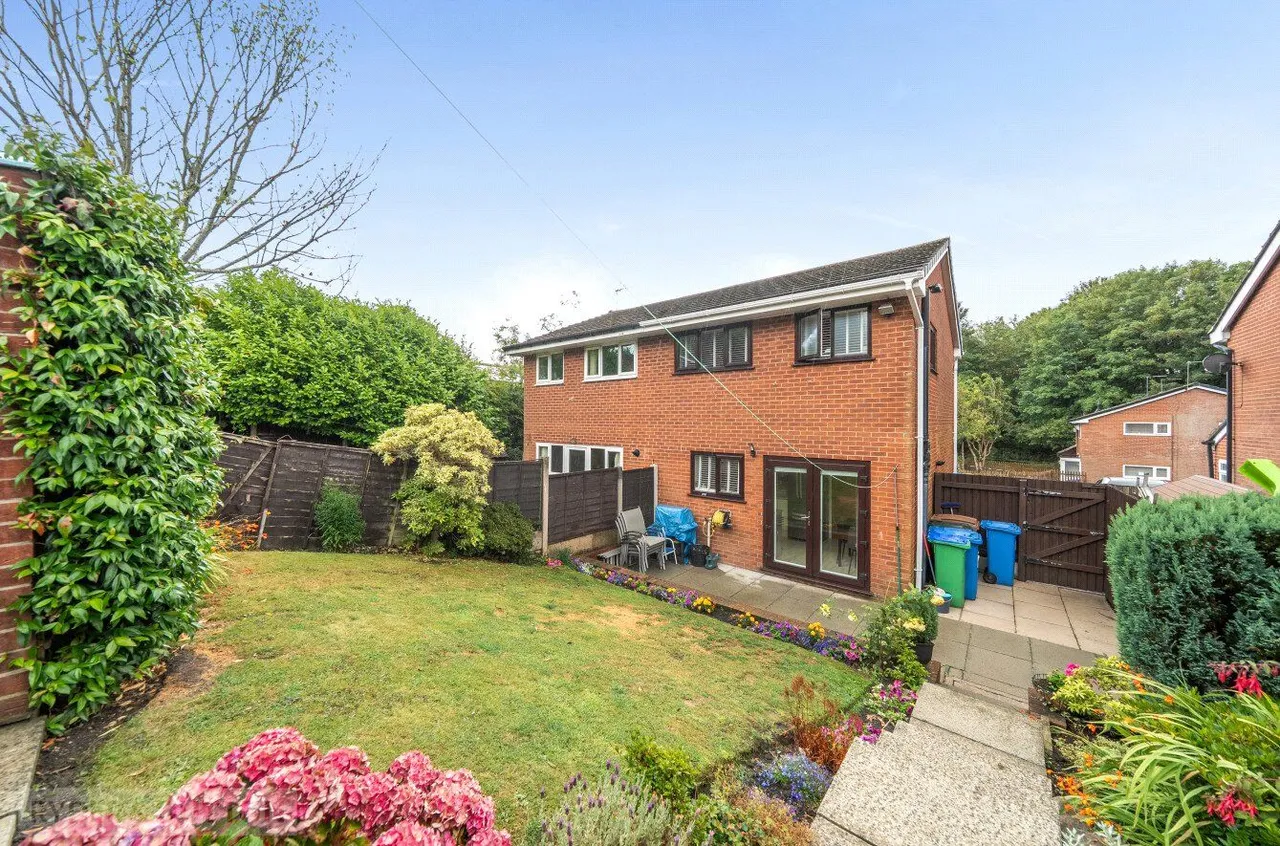 Foxglove Court, Shawclough, OL12, photo 13