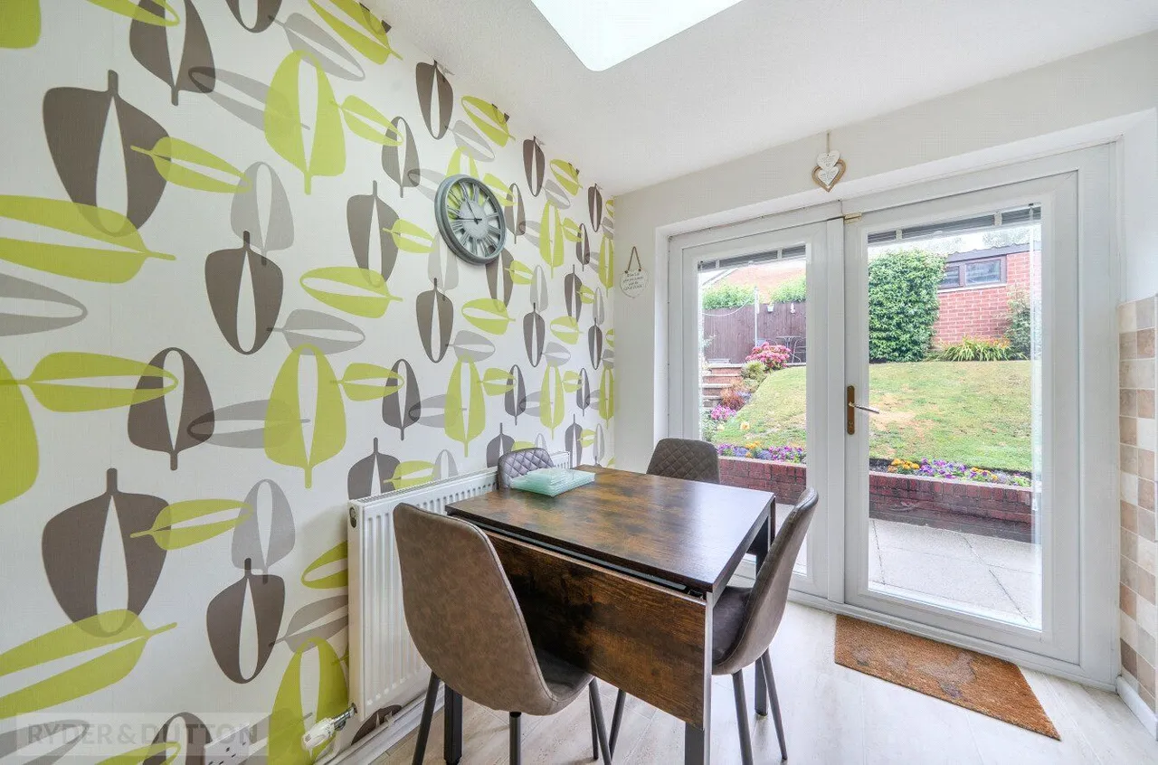 Foxglove Court, Shawclough, OL12, photo 5