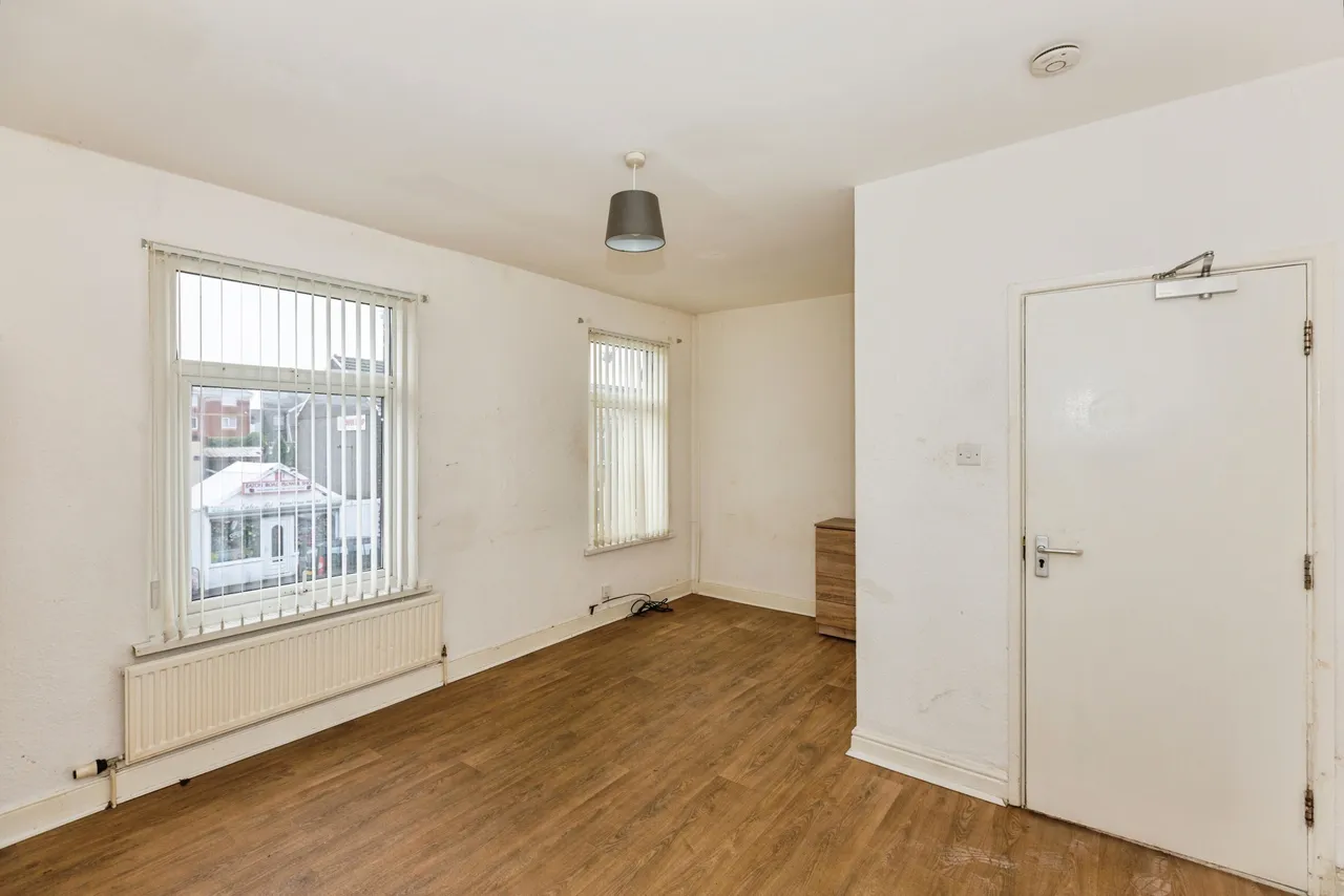 Eaton Road, Swansea, photo 11