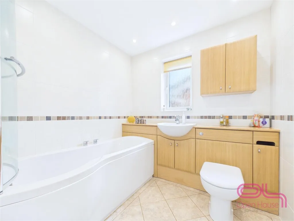 Bitham Court, Stretton, DE13, photo 24