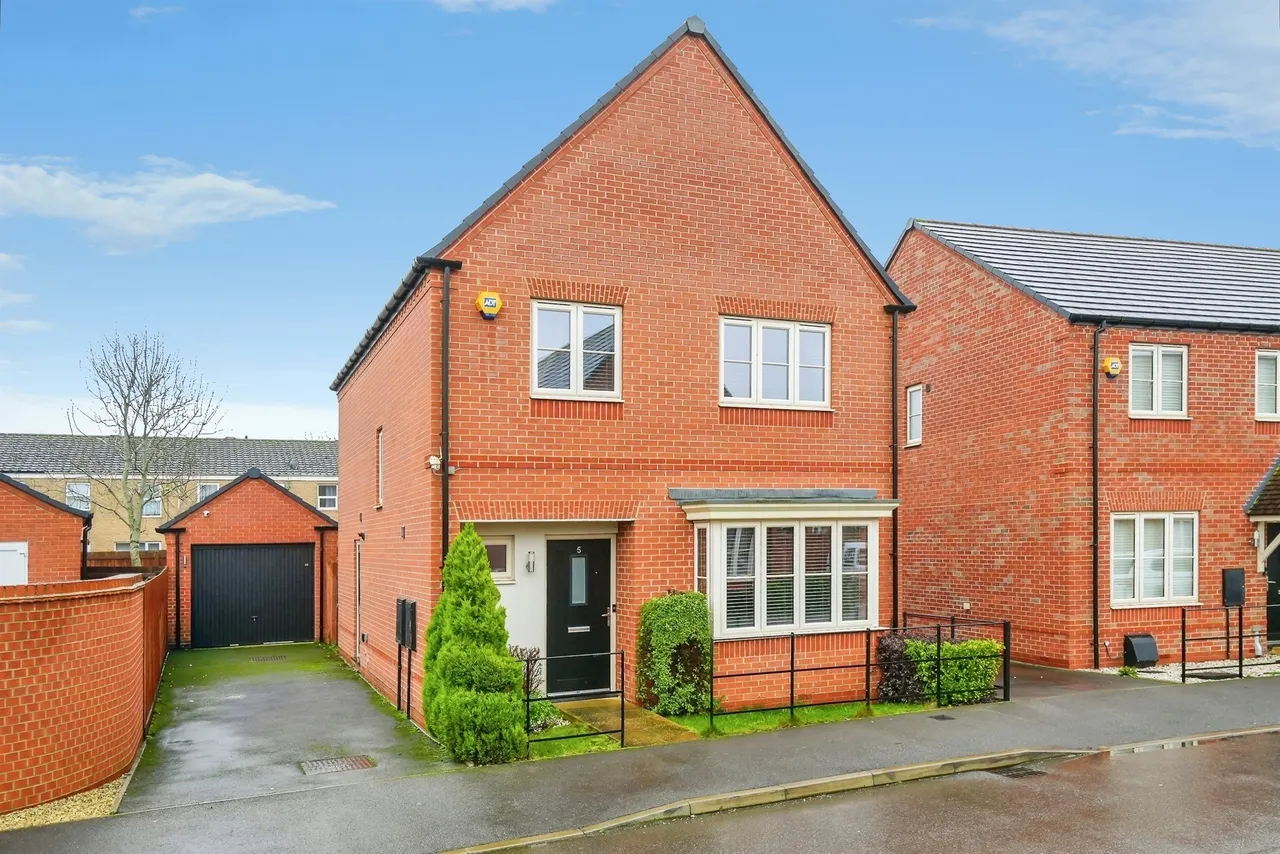 4 bed house for sale, Bailey Road, Banbury, OX16