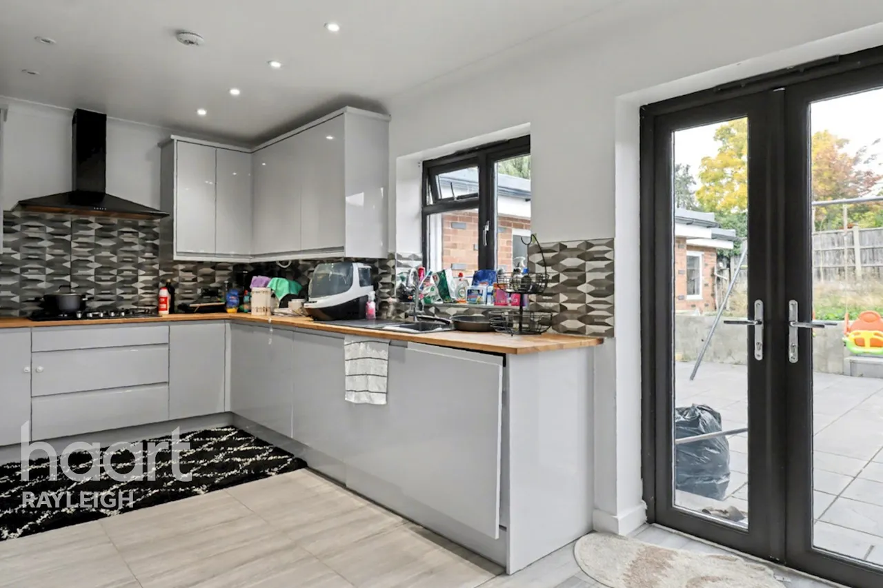 Rayleigh Road, Leigh-On-Sea, SS9, photo 3