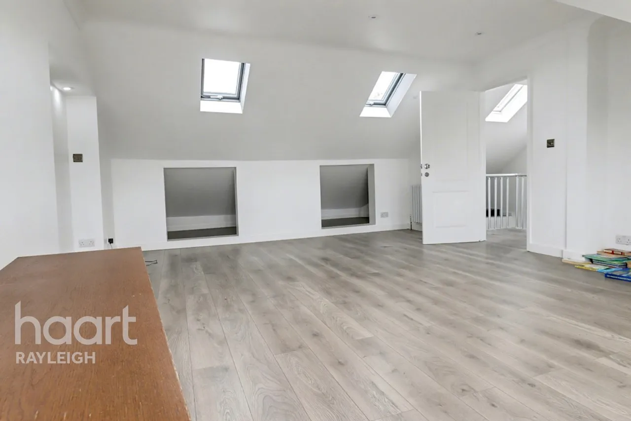 Rayleigh Road, Leigh-On-Sea, SS9, photo 12