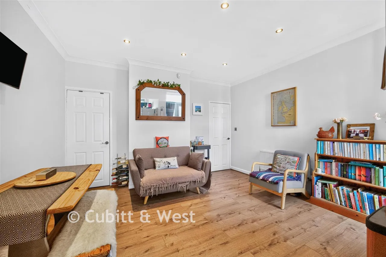 Eastfield Road, Southsea, PO4, photo 3