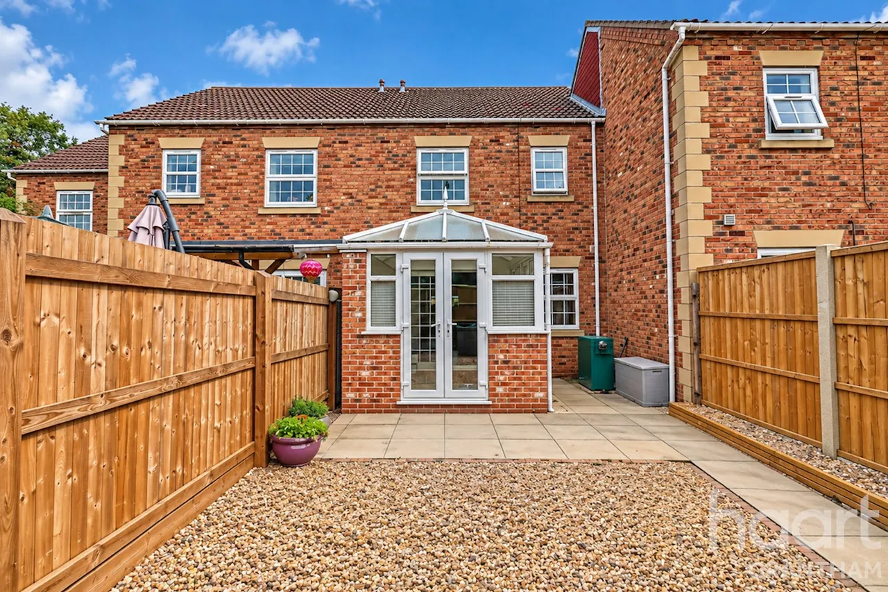 Blue Horse Court, Grantham, NG33, photo 12