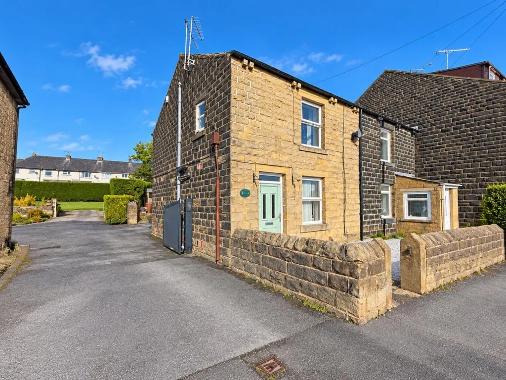 2 bed house for sale, Manchester Road, Millhouse Green