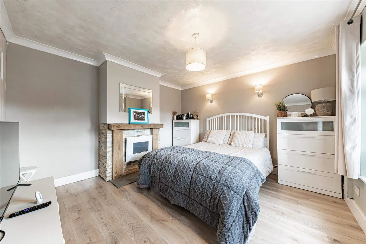 Coronation Crescent, Margate, Kent, CT9 5PW, photo 23