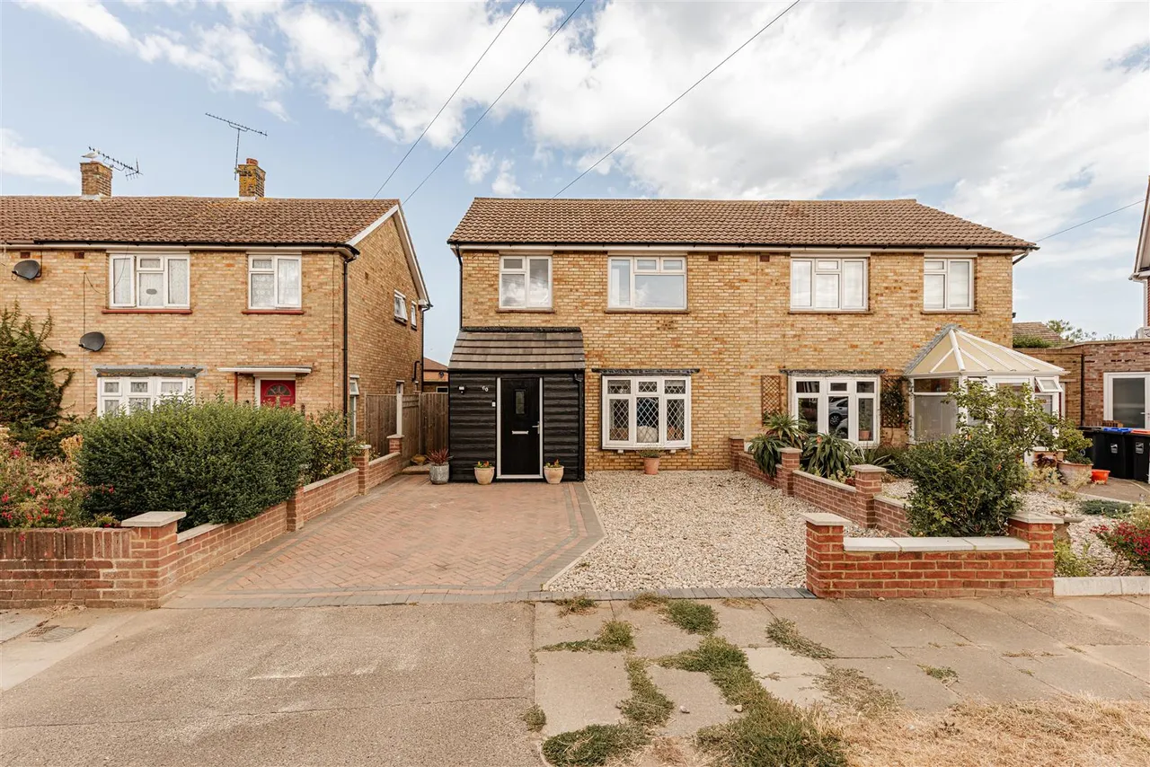 Coronation Crescent, Margate, Kent, CT9 5PW, photo 29