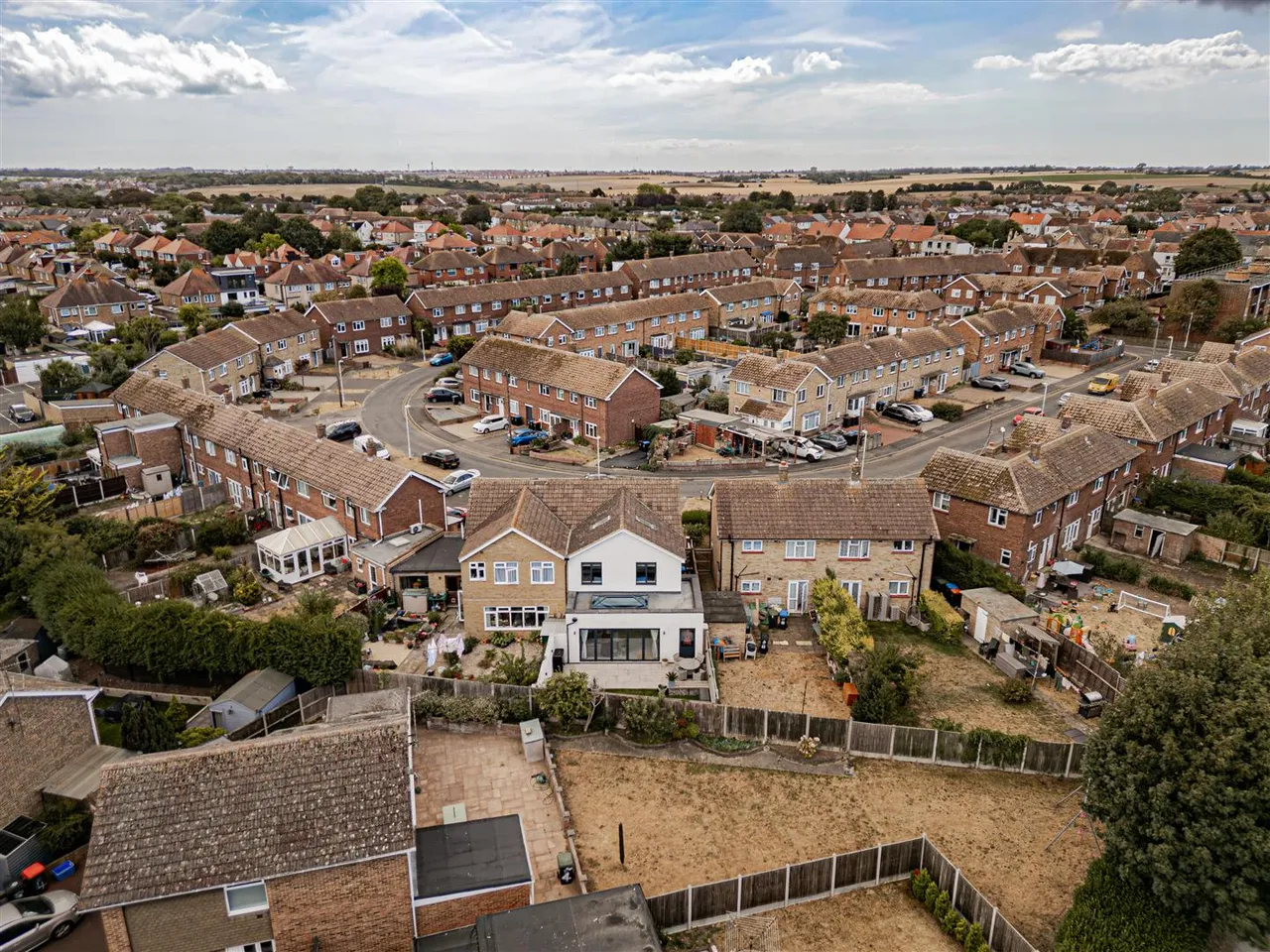 Coronation Crescent, Margate, Kent, CT9 5PW, photo 30