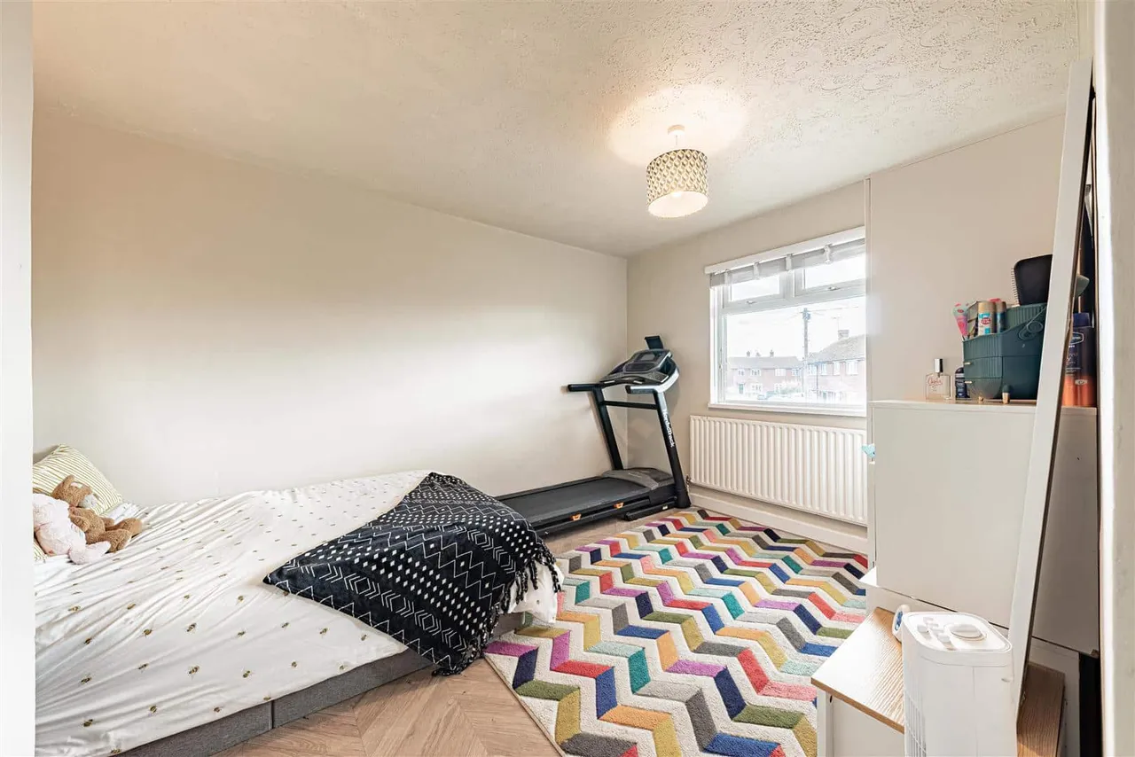 Coronation Crescent, Margate, Kent, CT9 5PW, photo 13