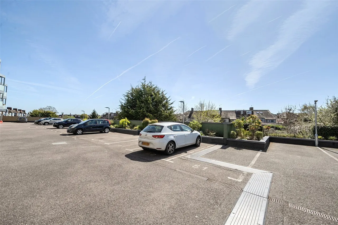 Glebe Way, BR4, photo 15