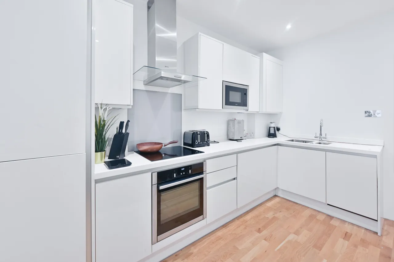 Apartment 3, 82 Meadow Road, London, photo 6
