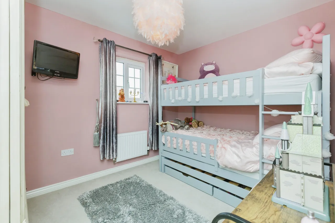 Bradgate Close, Leicester, LE19, photo 8