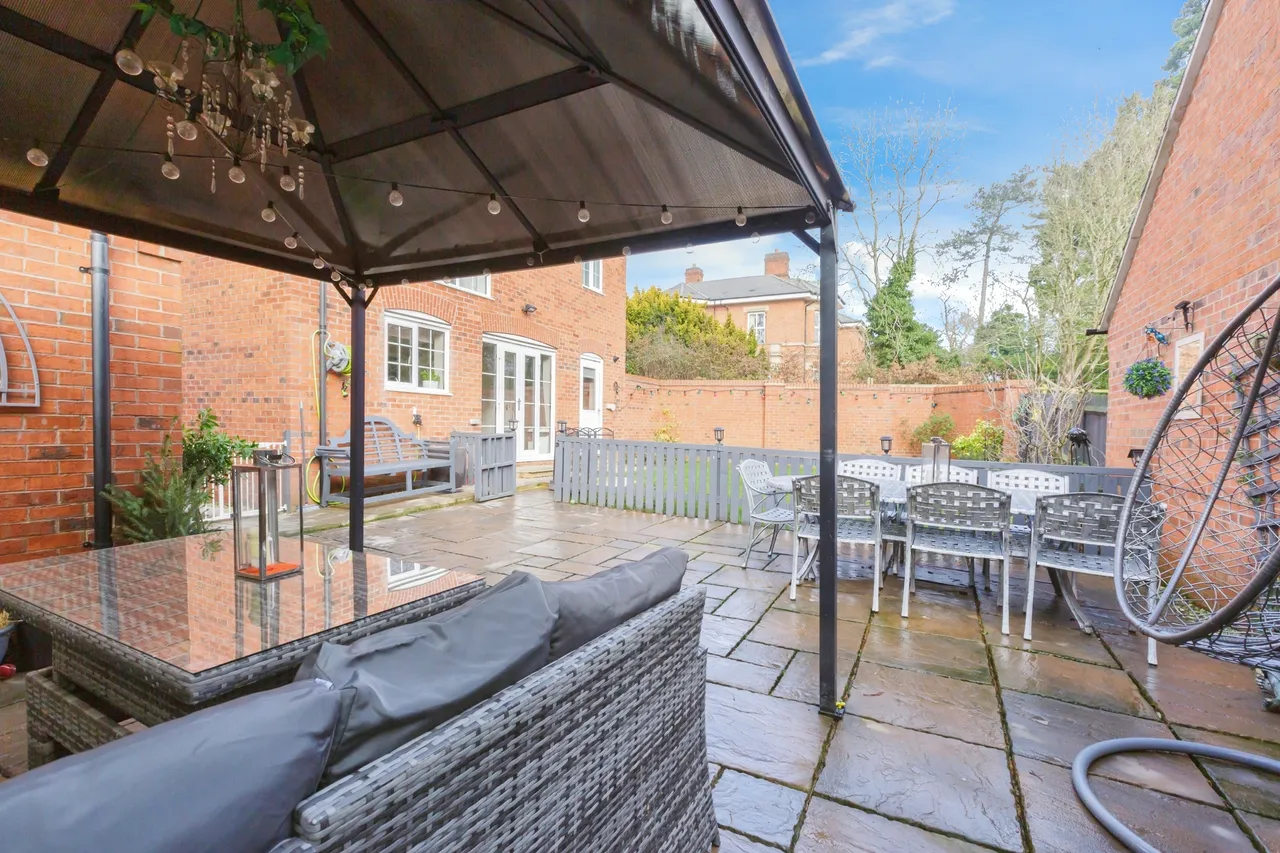 4 bed house for sale, Bradgate Close, Leicester, LE19