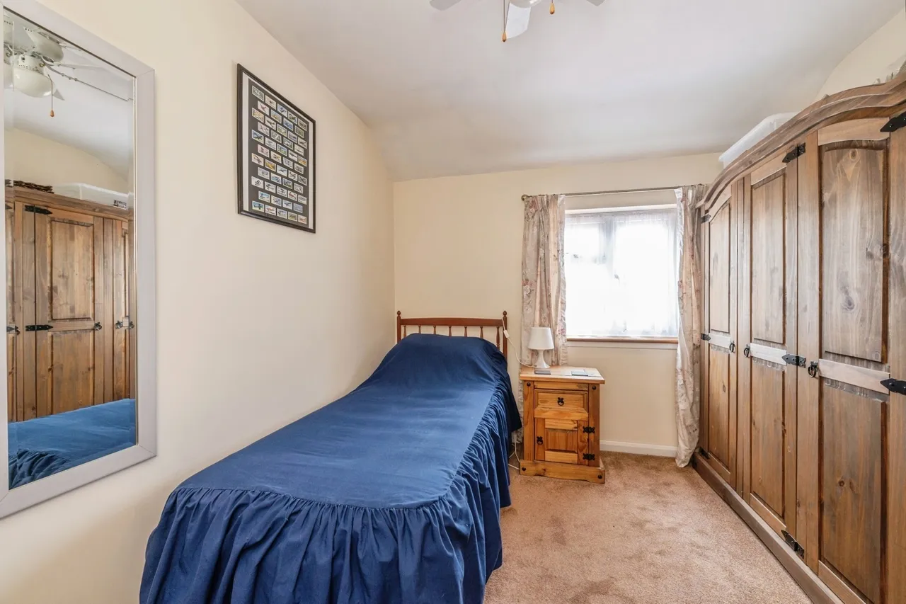 Templer Avenue, Grays, RM16, photo 21