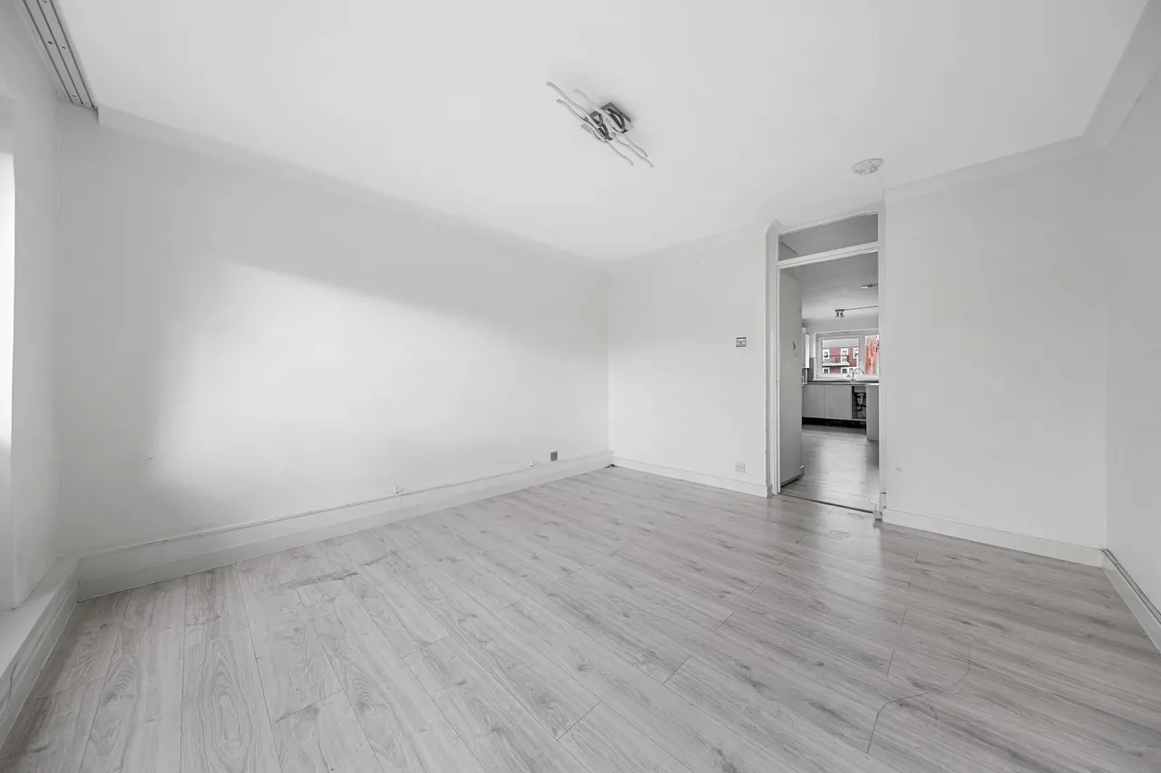 First and second floor, 20 Knights Close, London, E9 6EW, photo 4