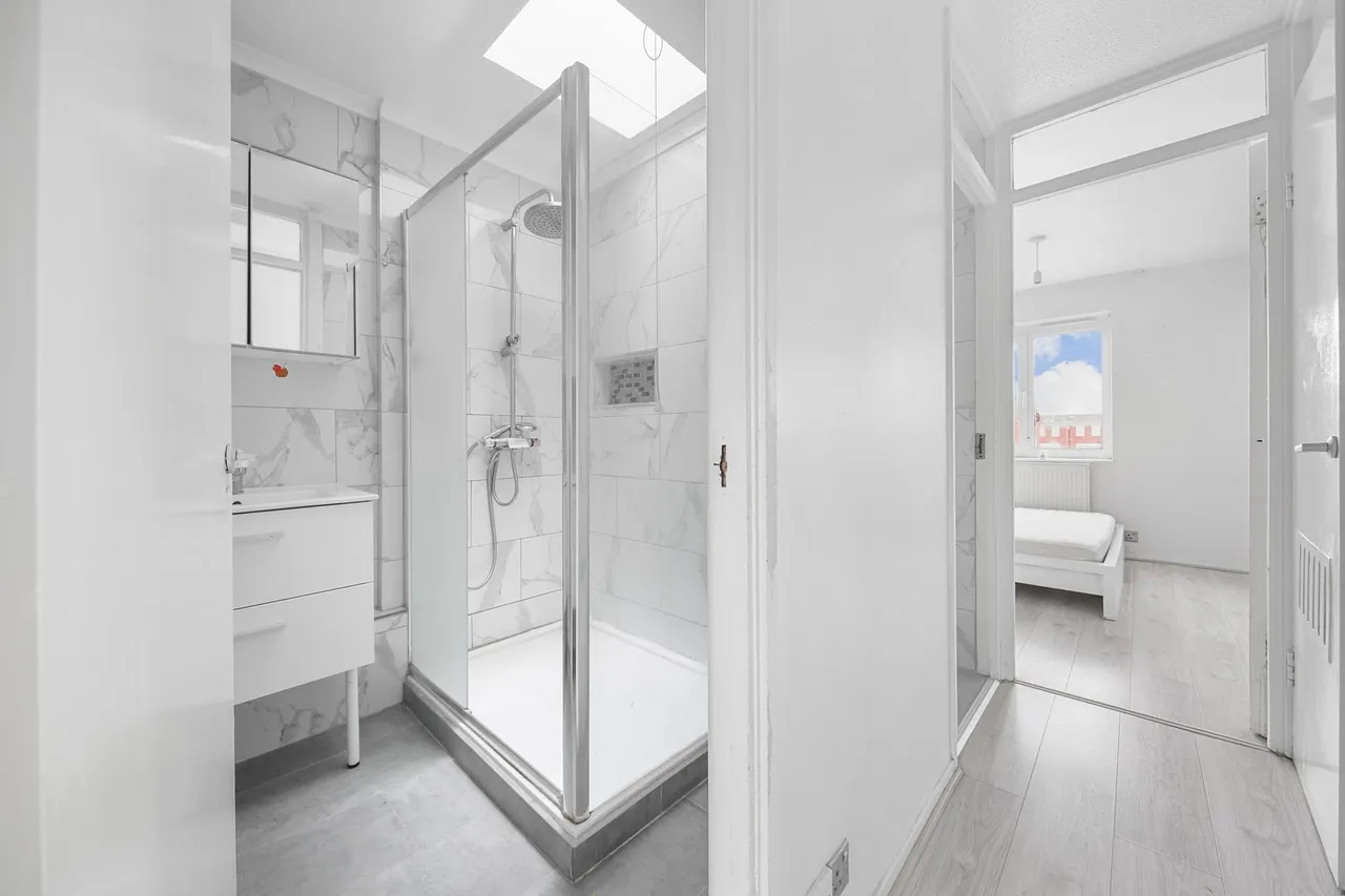 First and second floor, 20 Knights Close, London, E9 6EW, photo 9