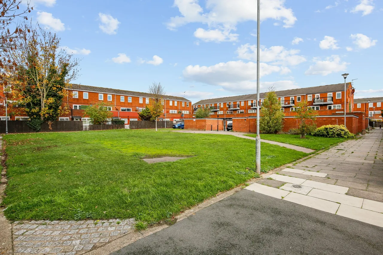 First and second floor, 20 Knights Close, London, E9 6EW, photo 12