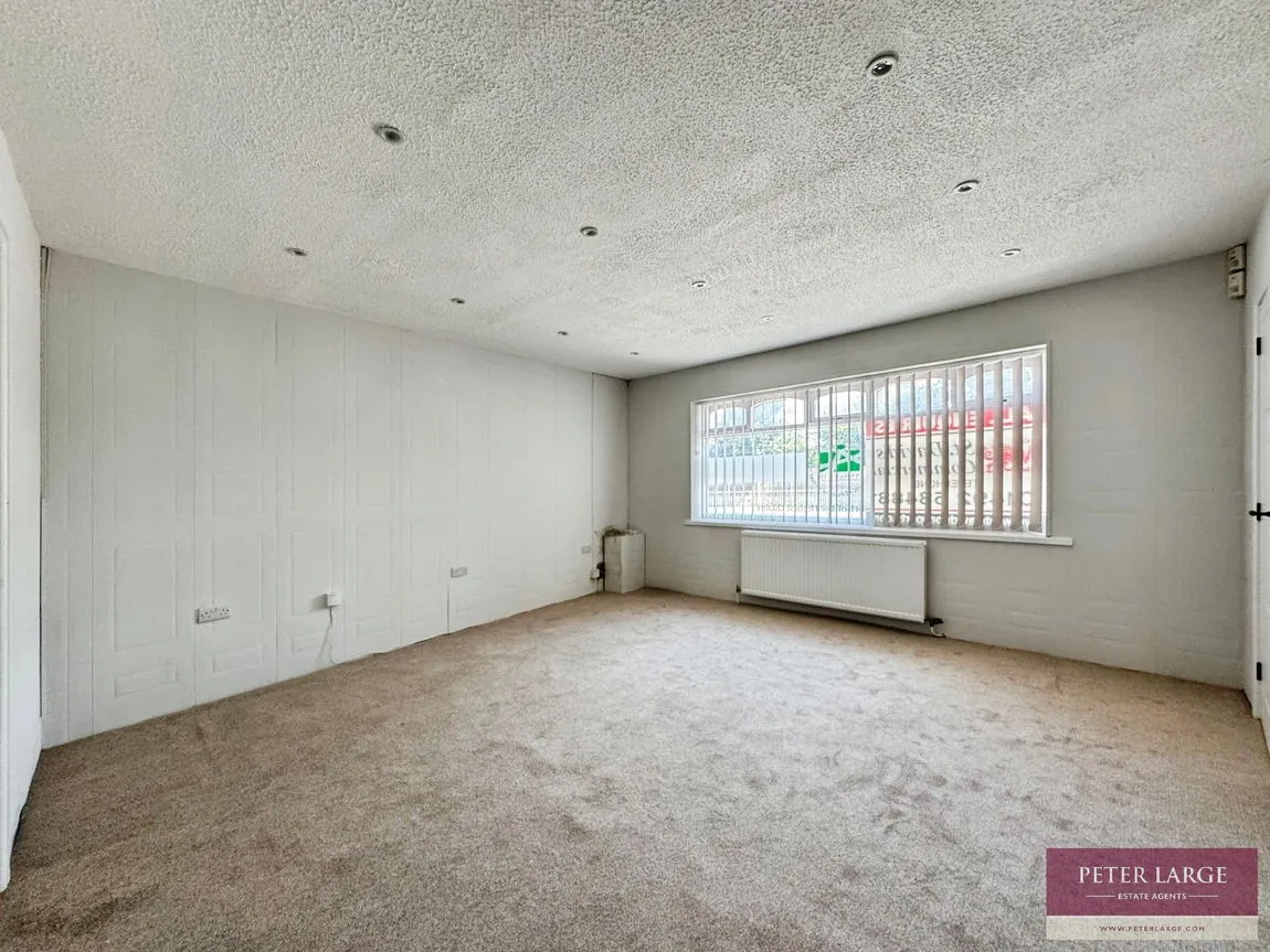 Rhuddlan Road, Rhyl, Denbighshire, LL18 2PW, photo 3