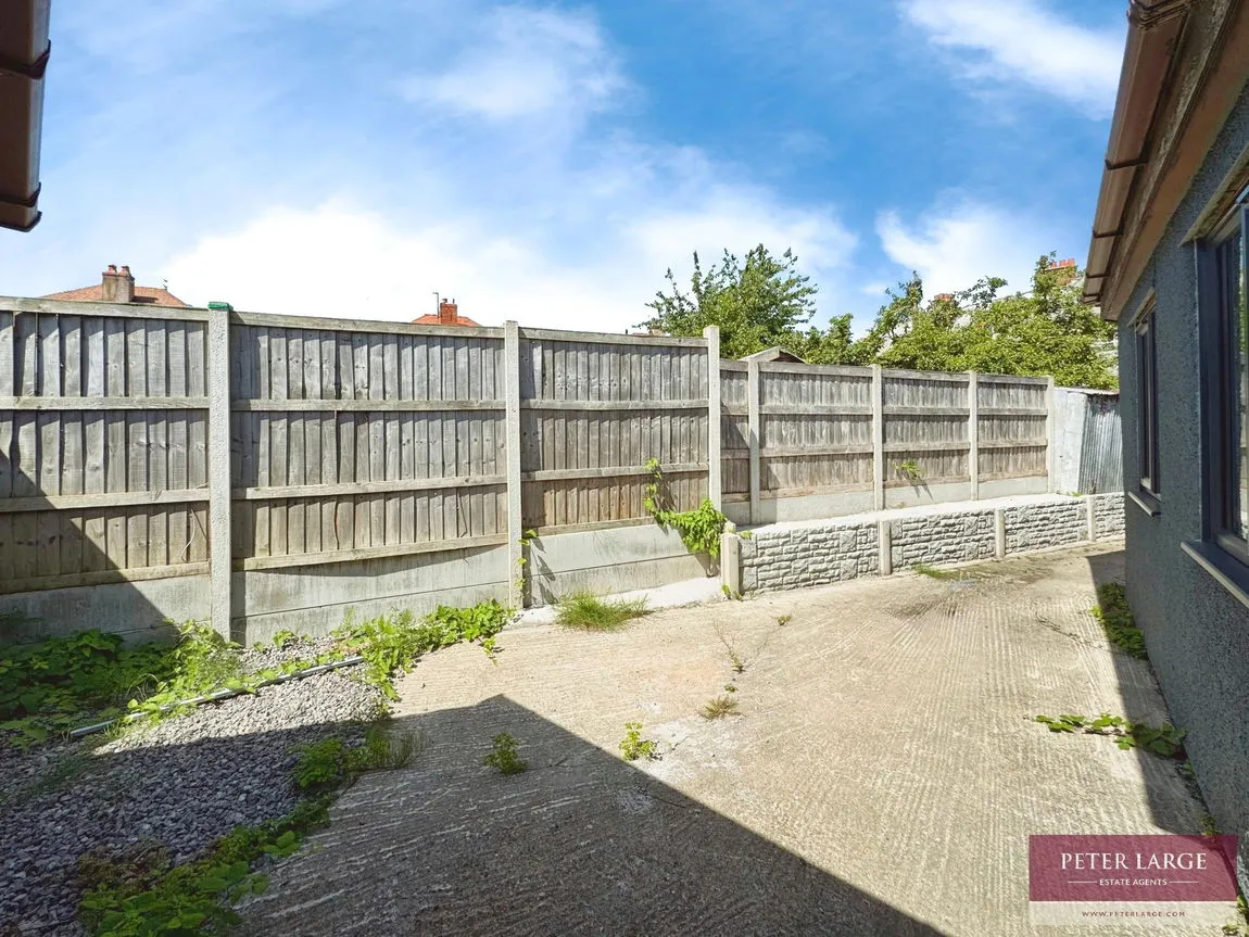Rhuddlan Road, Rhyl, Denbighshire, LL18 2PW, photo 13