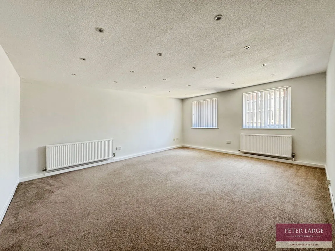 Rhuddlan Road, Rhyl, Denbighshire, LL18 2PW, photo 8