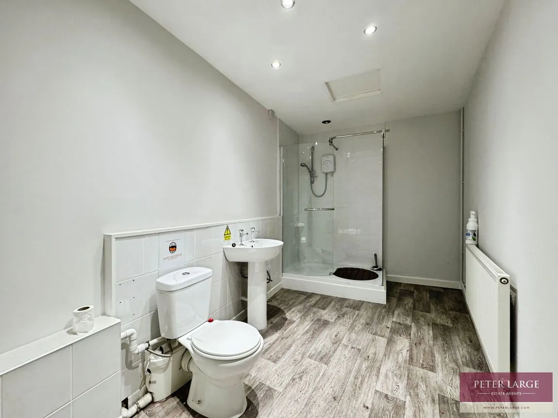 Rhuddlan Road, Rhyl, Denbighshire, LL18 2PW, photo 5