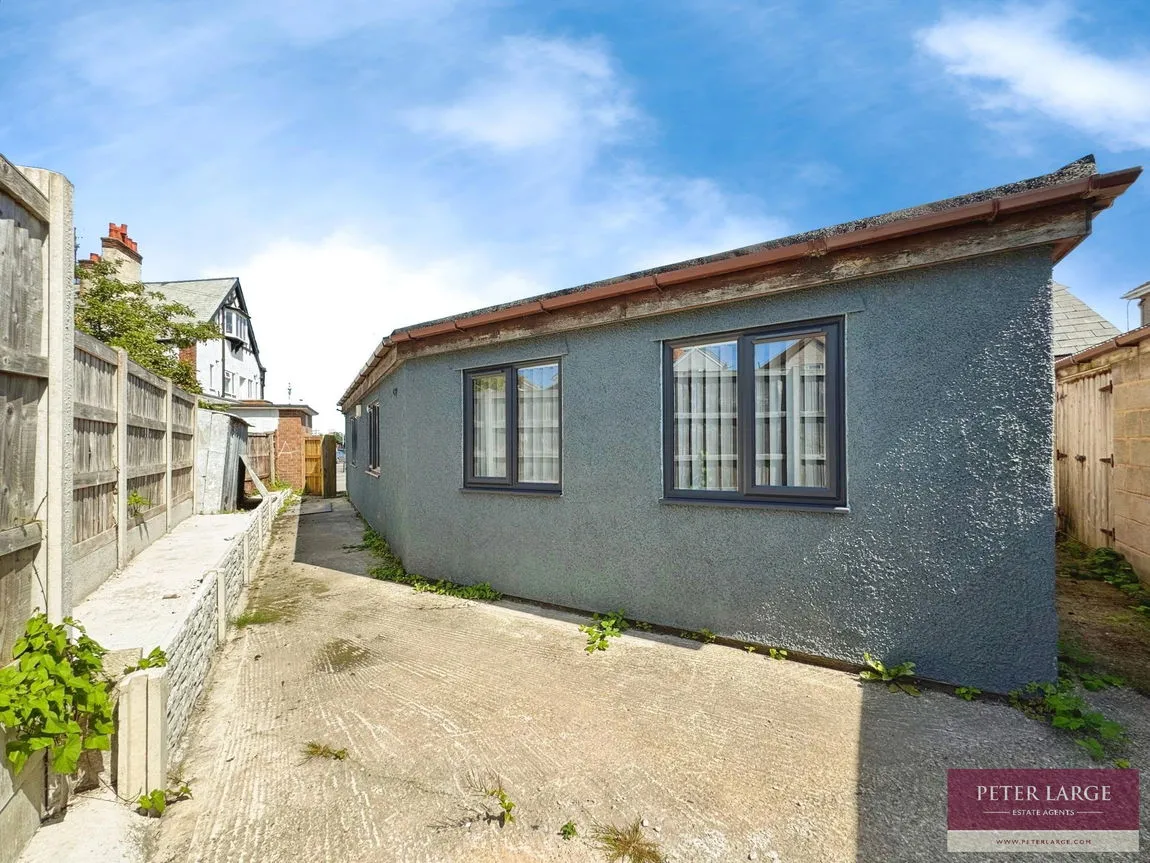 Rhuddlan Road, Rhyl, Denbighshire, LL18 2PW, photo 14