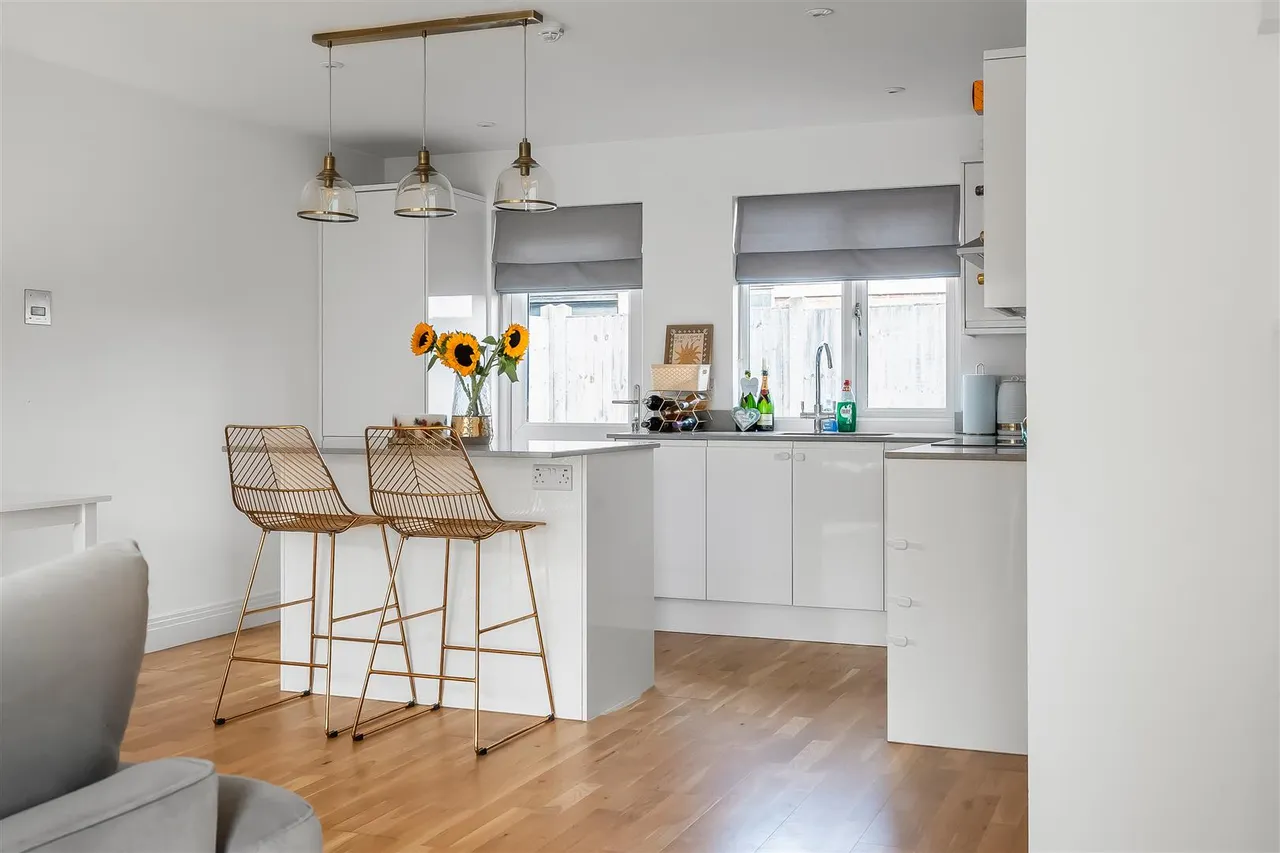 Leatherhead Road, Great Bookham, KT23, photo 3