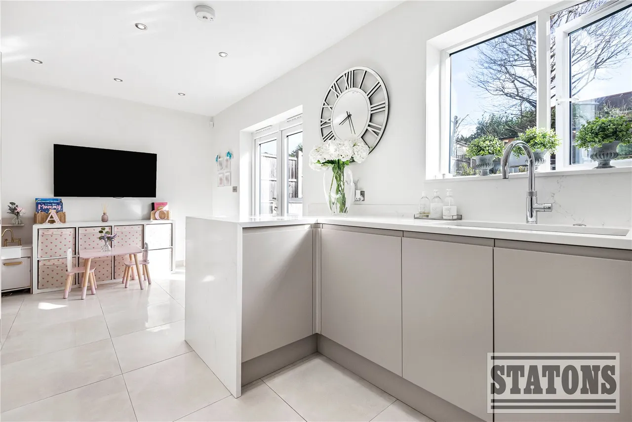 Northfield Road, Barnet, EN4 9DN, photo 8
