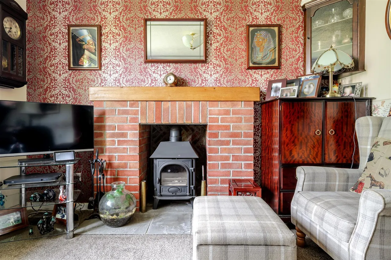 Chestnut Close, Rowde, SN10, photo 16