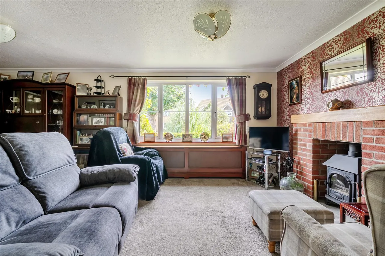 Chestnut Close, Rowde, SN10, photo 4