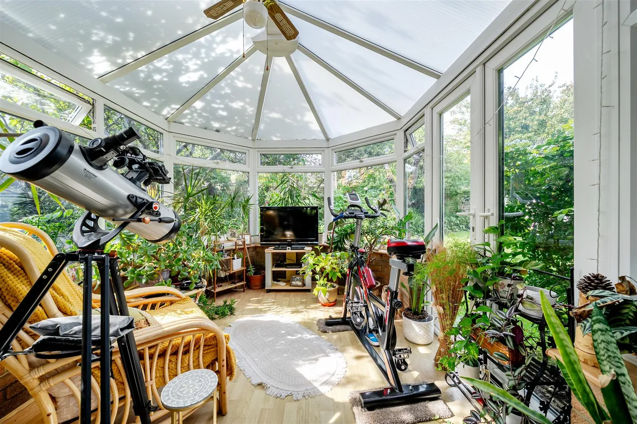 Chestnut Close, Rowde, SN10, photo 10