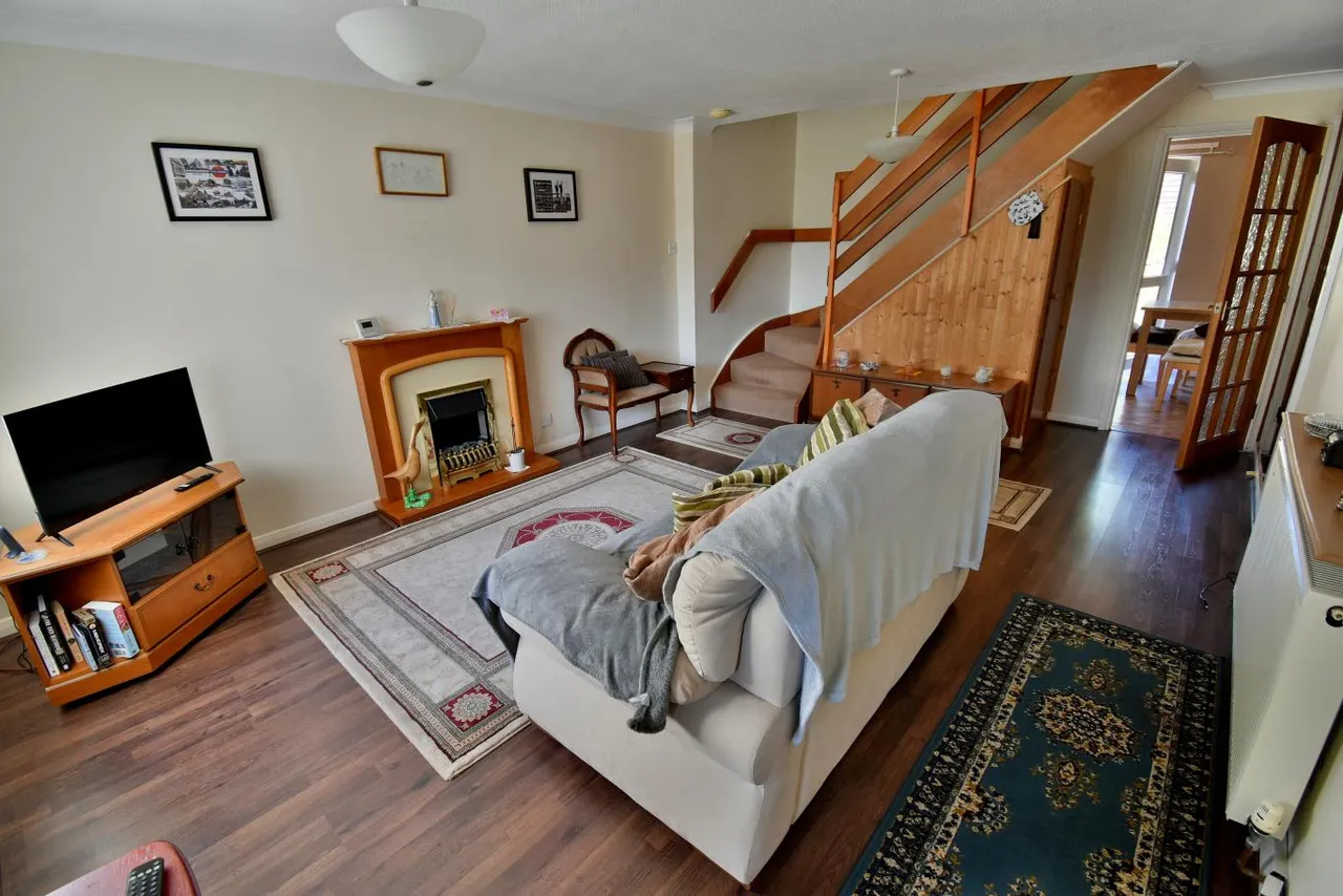 Curlew Close, BH22, photo 7