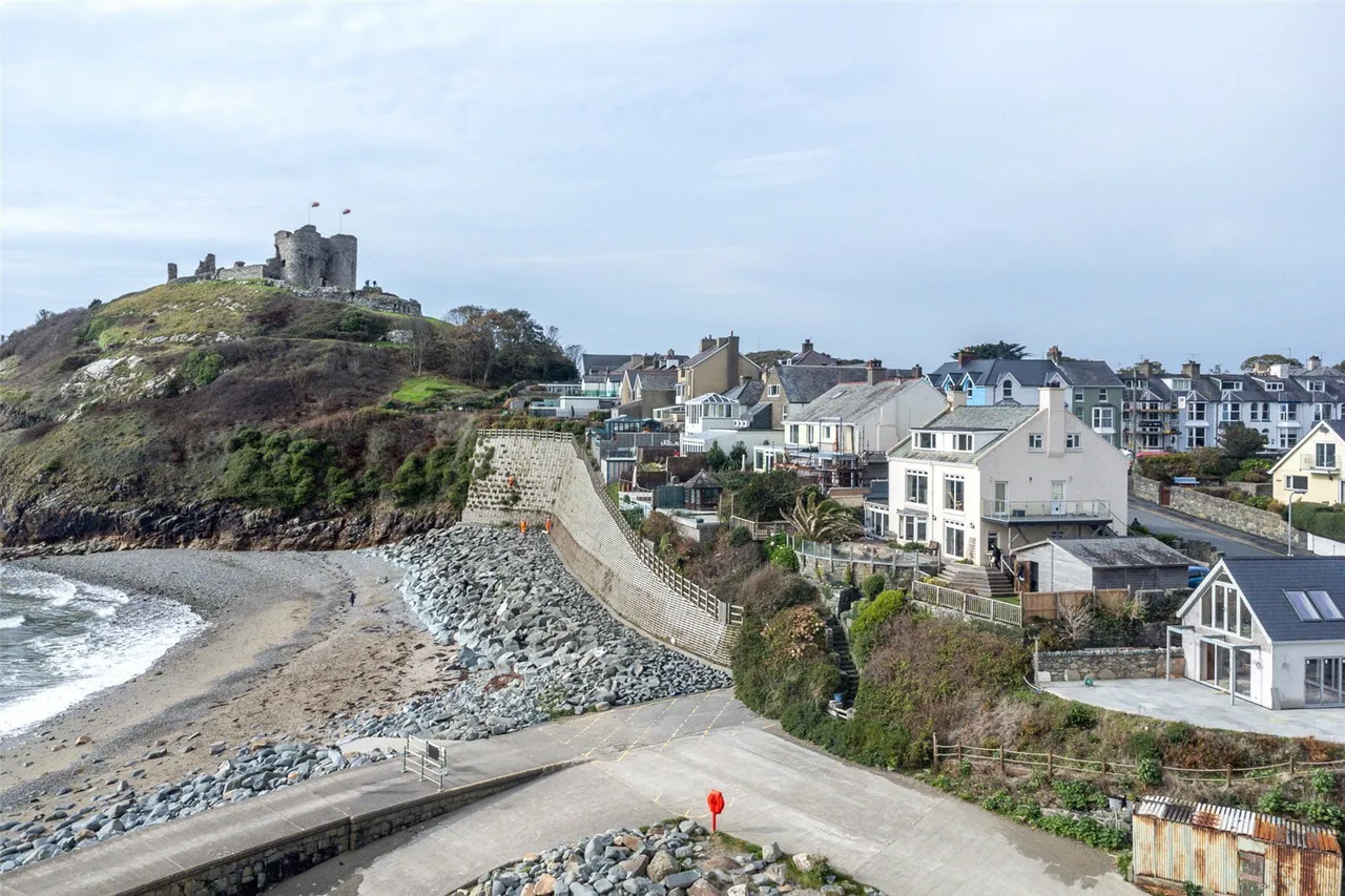 Lon Felin, Criccieth, LL52, photo 20