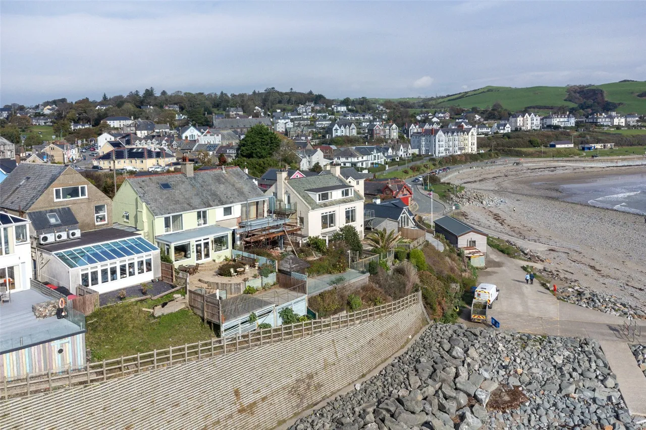 Lon Felin, Criccieth, LL52, photo 18