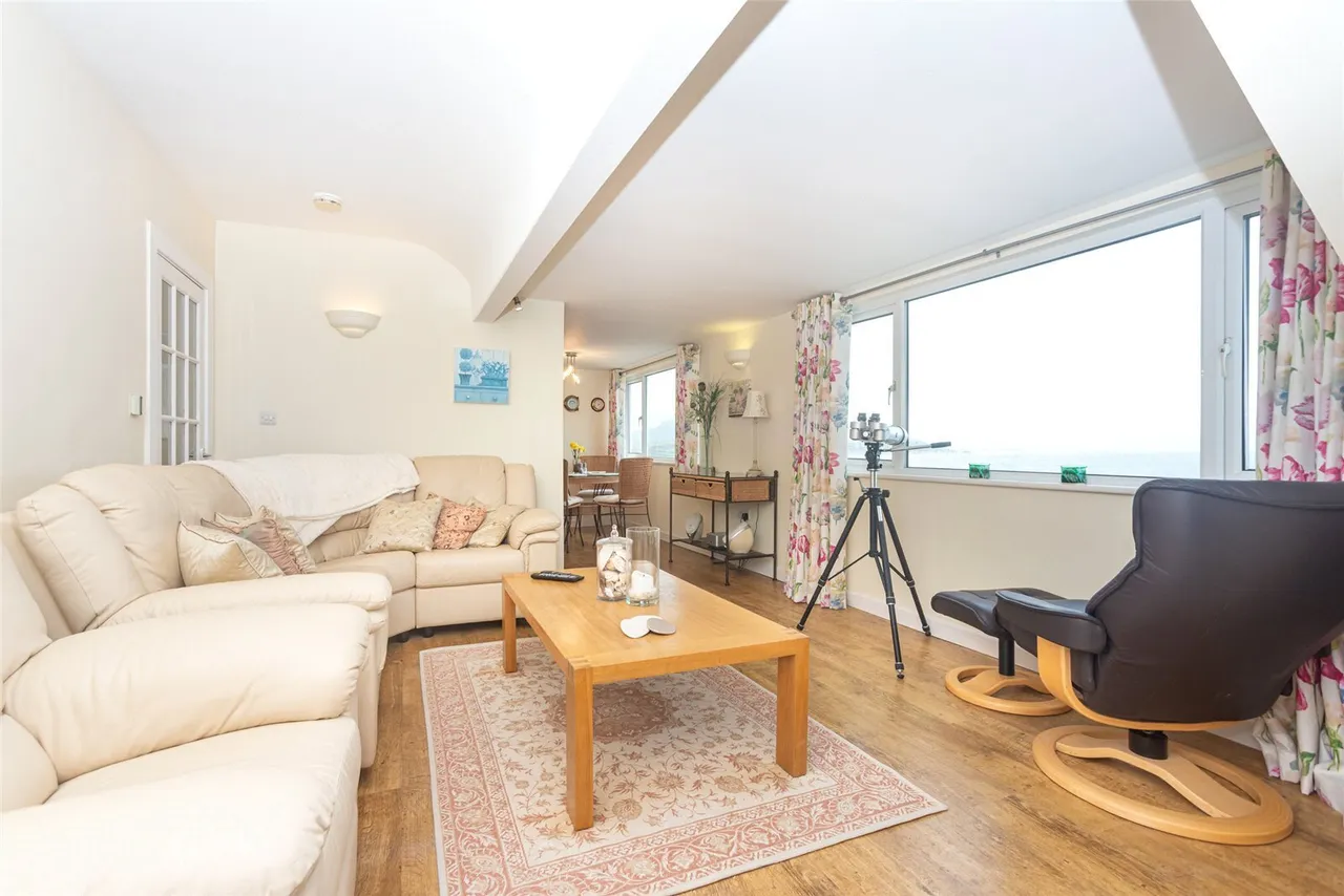 Lon Felin, Criccieth, LL52, photo 4