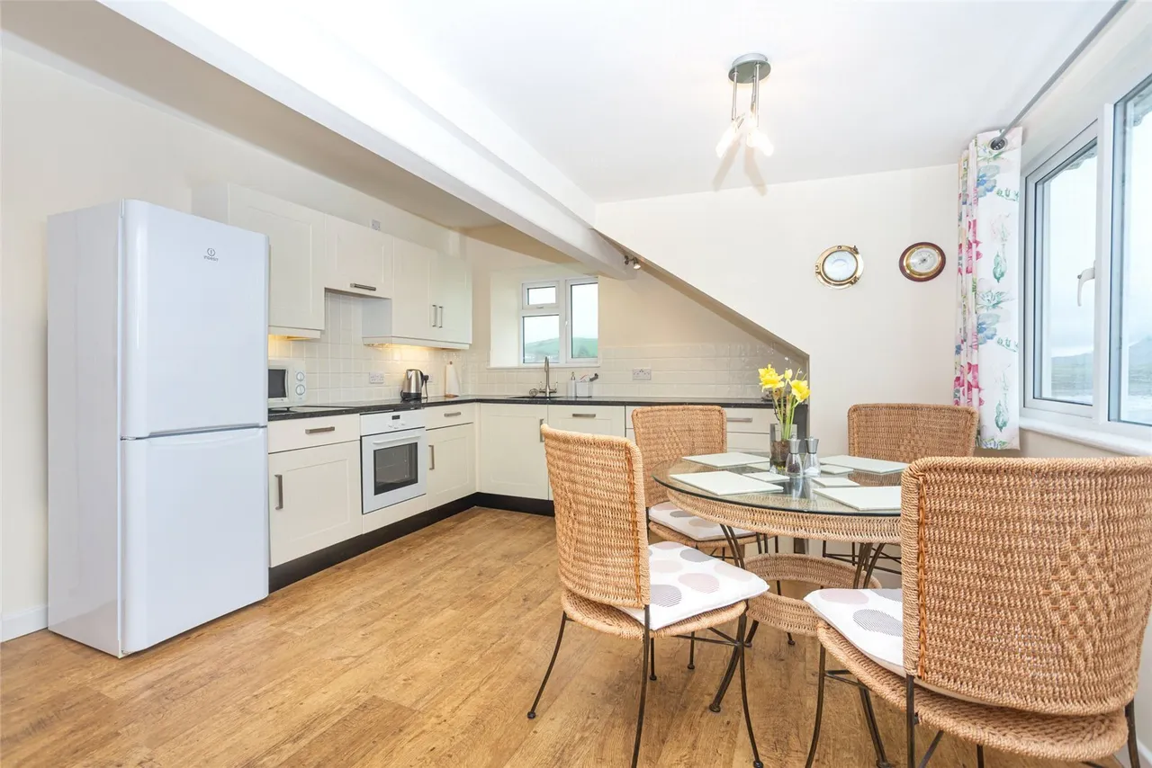 Lon Felin, Criccieth, LL52, photo 6