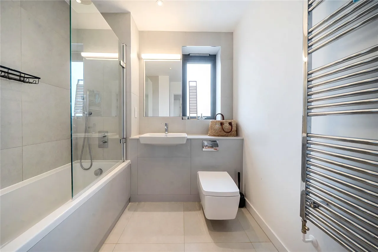 Tewkesbury Road, London, W13, photo 19