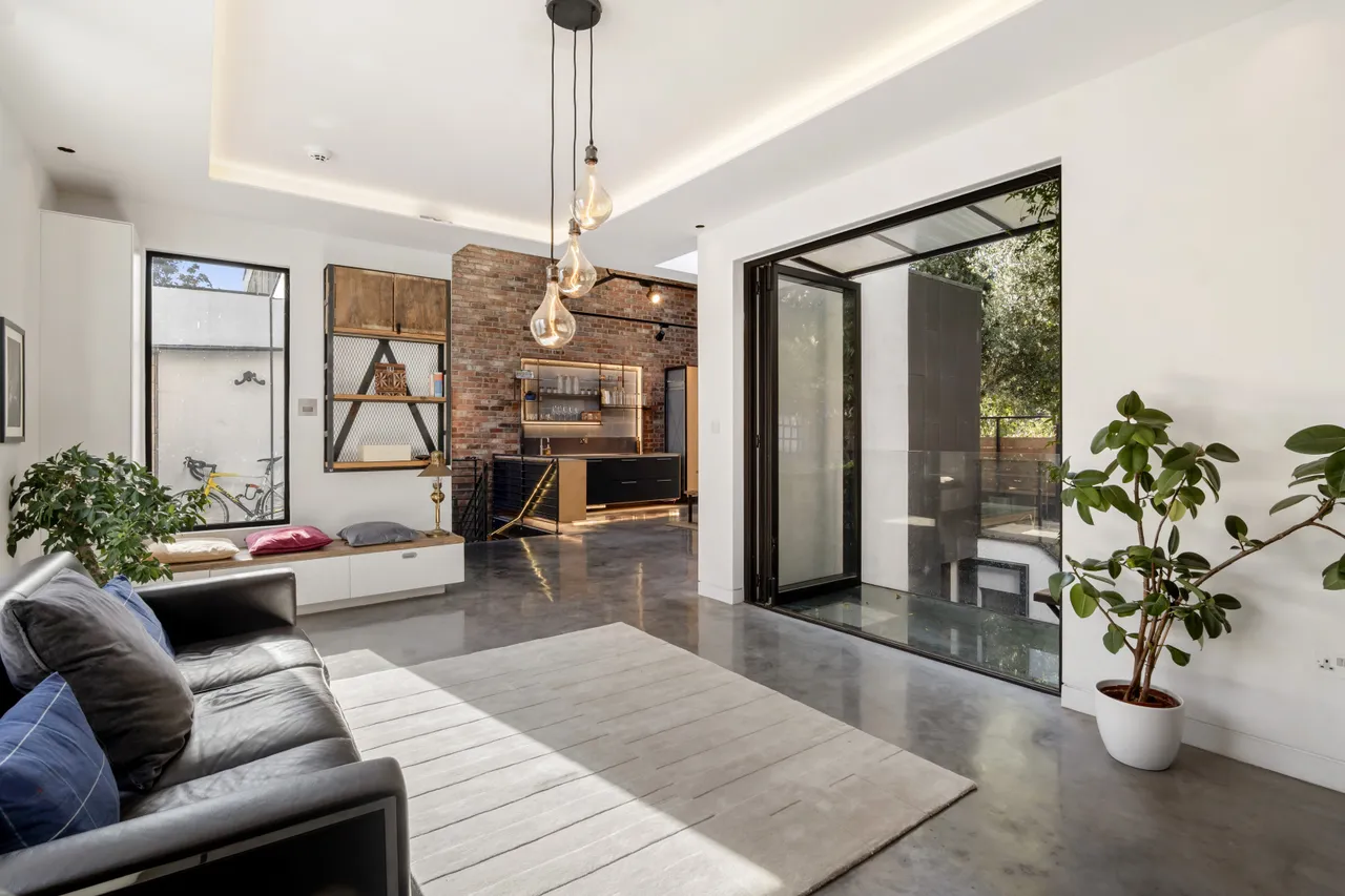 Wolsey Road, London, N1, photo 18